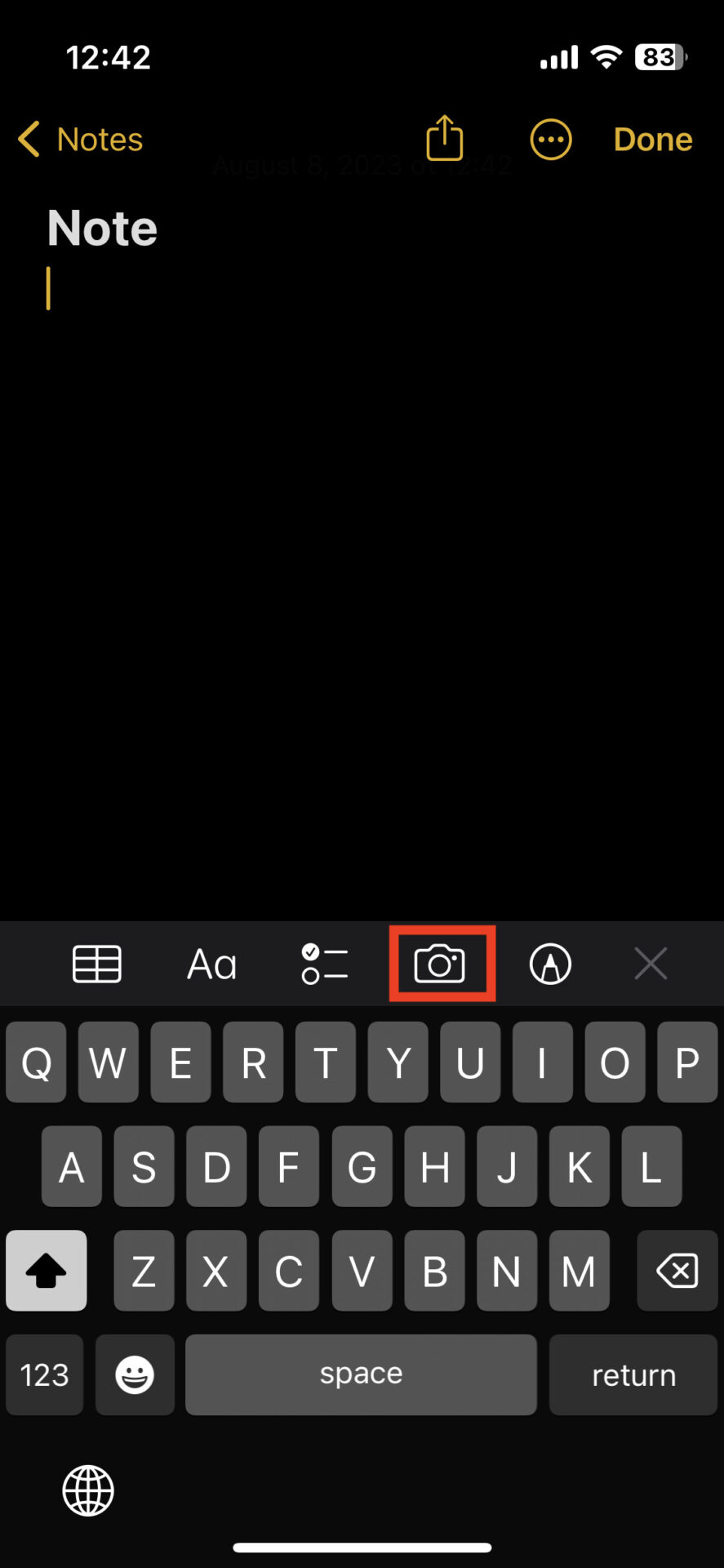 Tapping the camera mark of iPhone Notes
